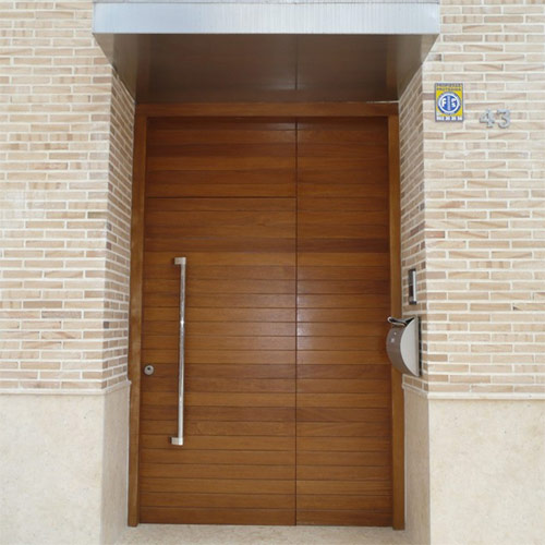 Puertas de interior y exterior de madera