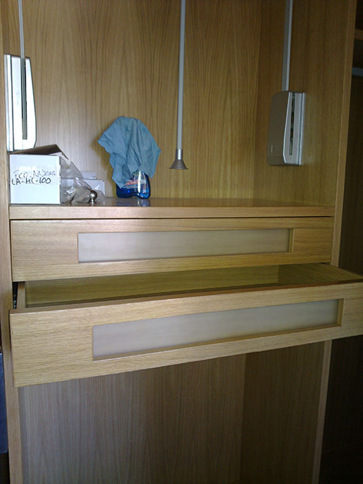 Armario / Vestidor de madera de iroko