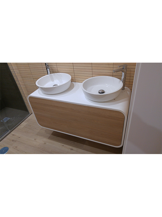 lavabo toque madera y blanco